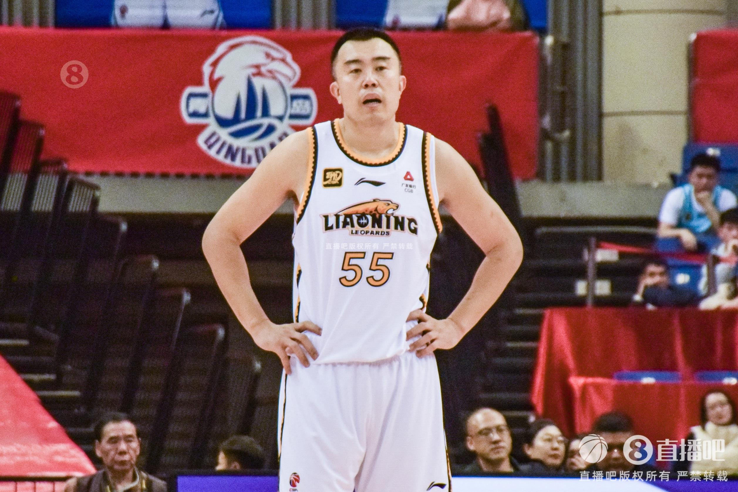 老將盡力了！韓德君7中4拿到14分12籃板3助攻